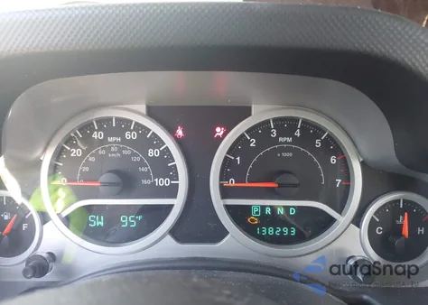 2010 Jeep Wrangler Sport z USA, uszkodzony, nr VIN 1J4AA2D17AL112952